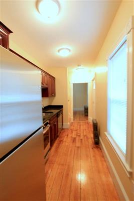 6 White Street Pl, North Cambridge