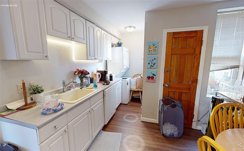 54 Kelly Rd, Cambridgeport