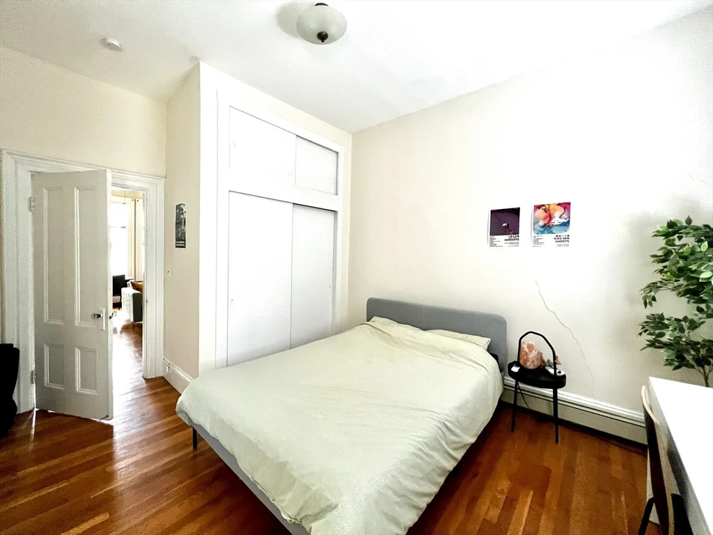 106 Magazine St, Cambridgeport