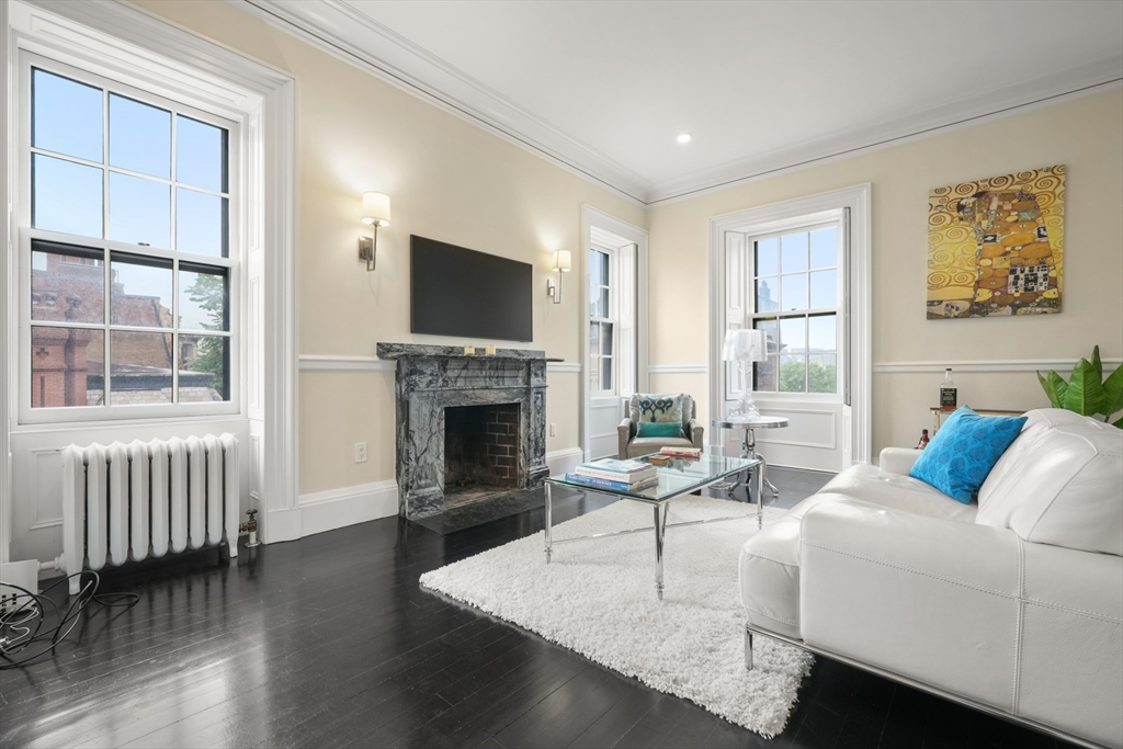 285 Clarendon St, Back Bay