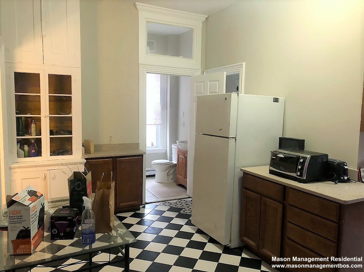 38 Gardner St, Allston