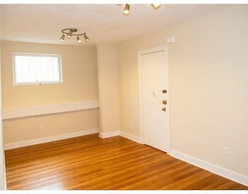 64 Commonwealth Ave, Back Bay