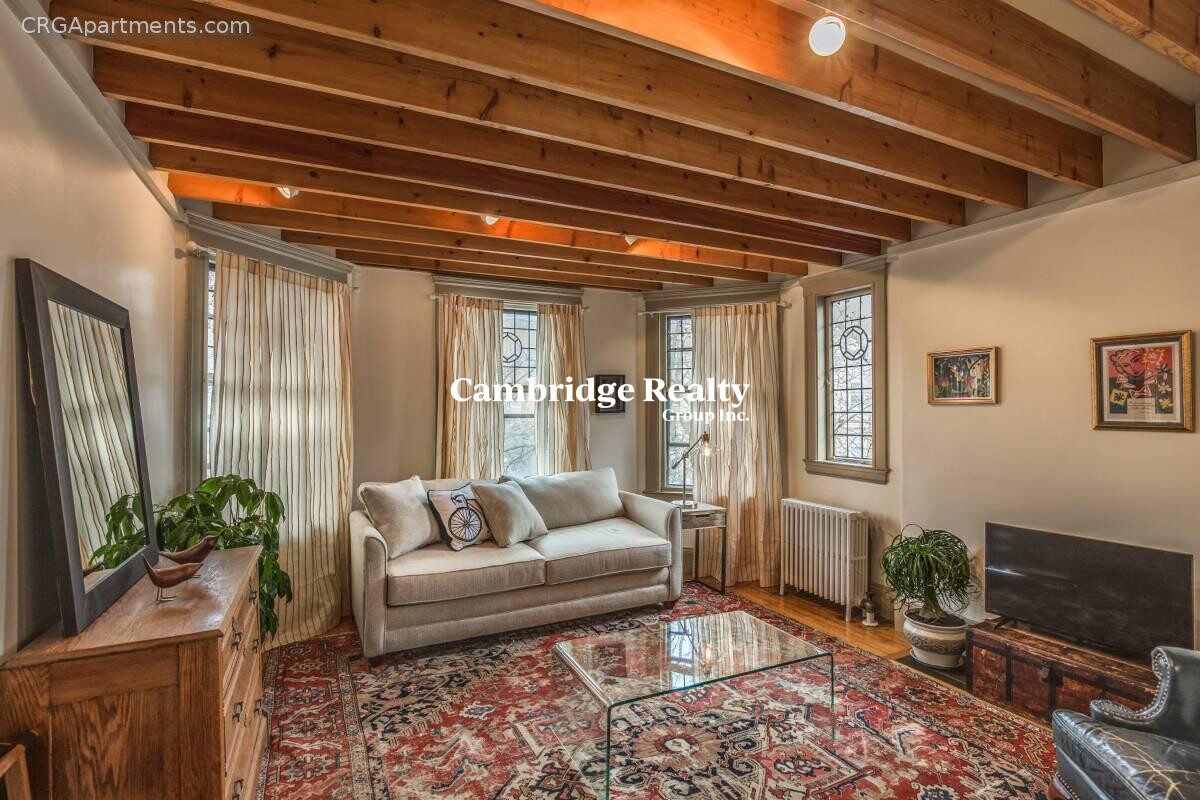 10 Remington St, Mid-Cambridge
