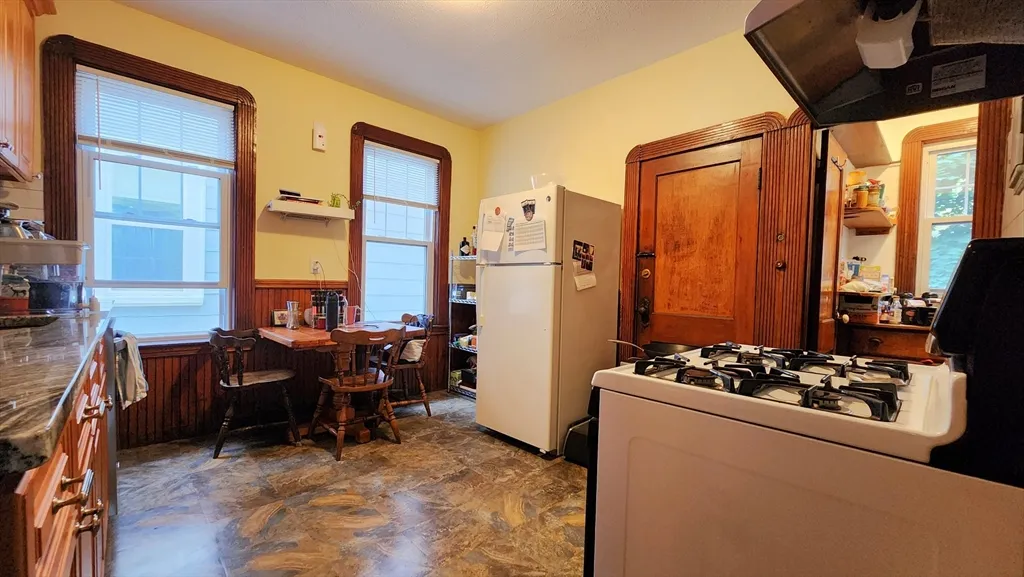 6 Newton St, Cambridgeport