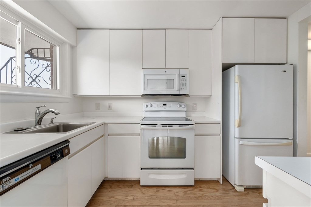 131 Sewall Ave, Coolidge Corner