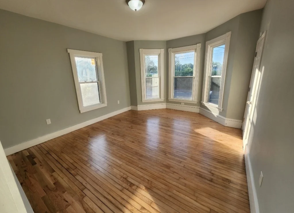 91 E Ashland St, Brockton