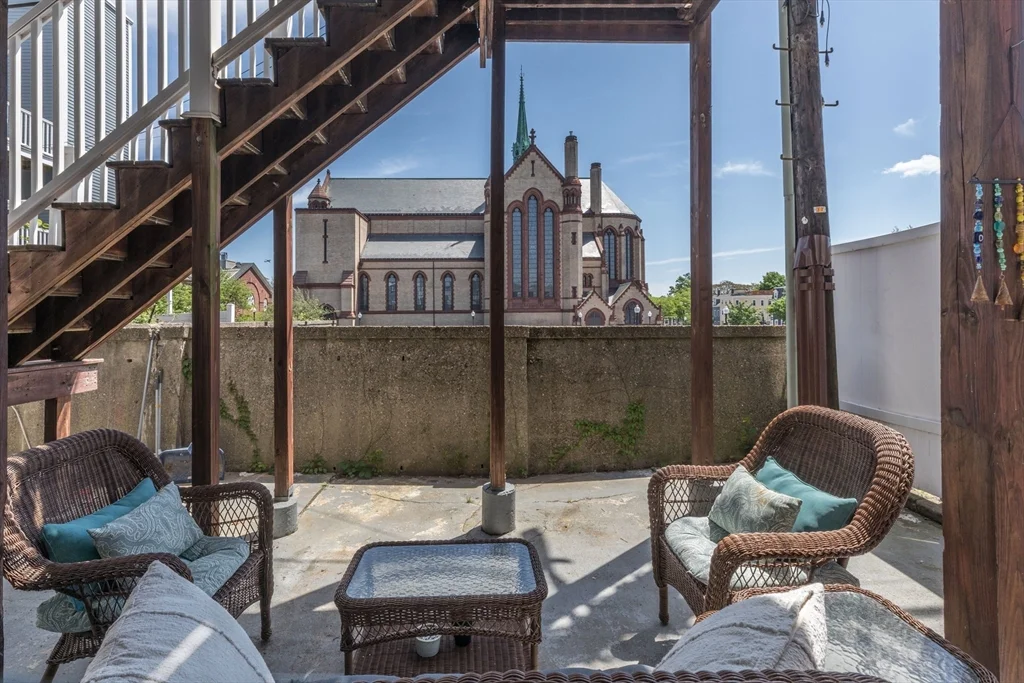 100 H St, South Boston