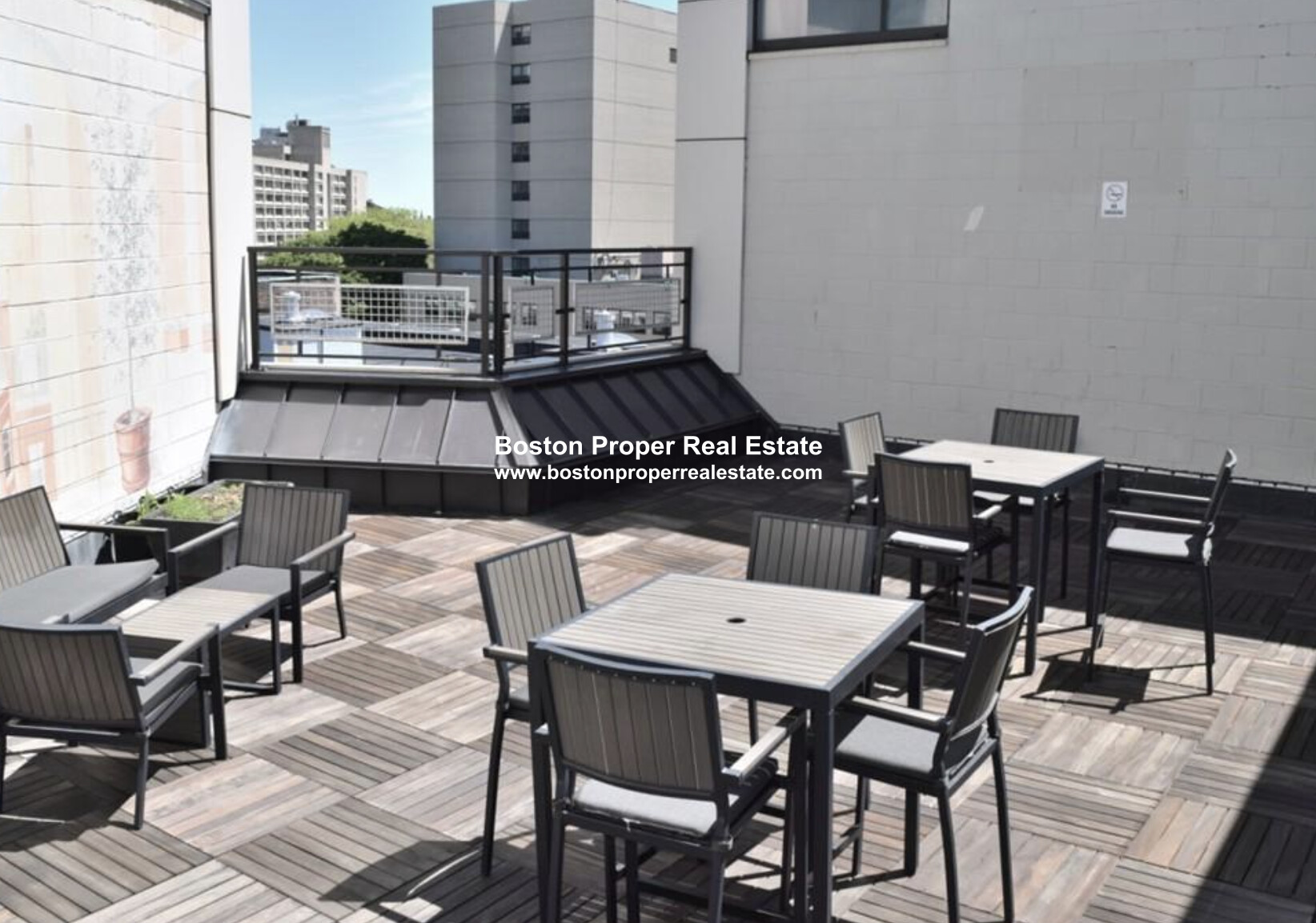 12 Stoneholm St, Fenway