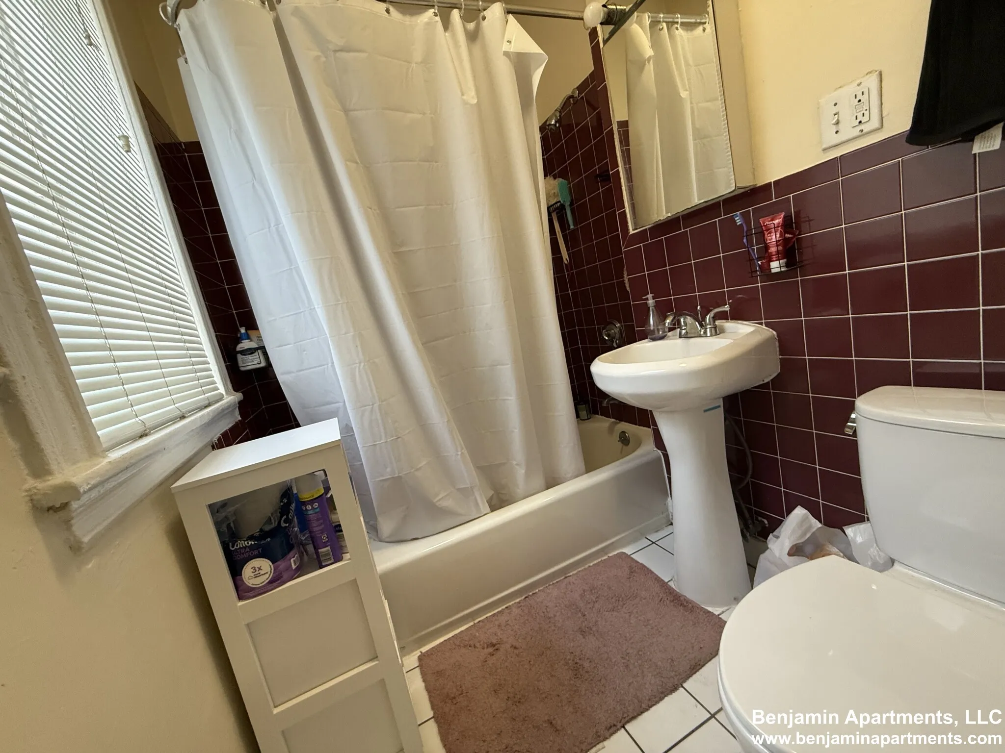 883 Huntington Ave, Mission Hill