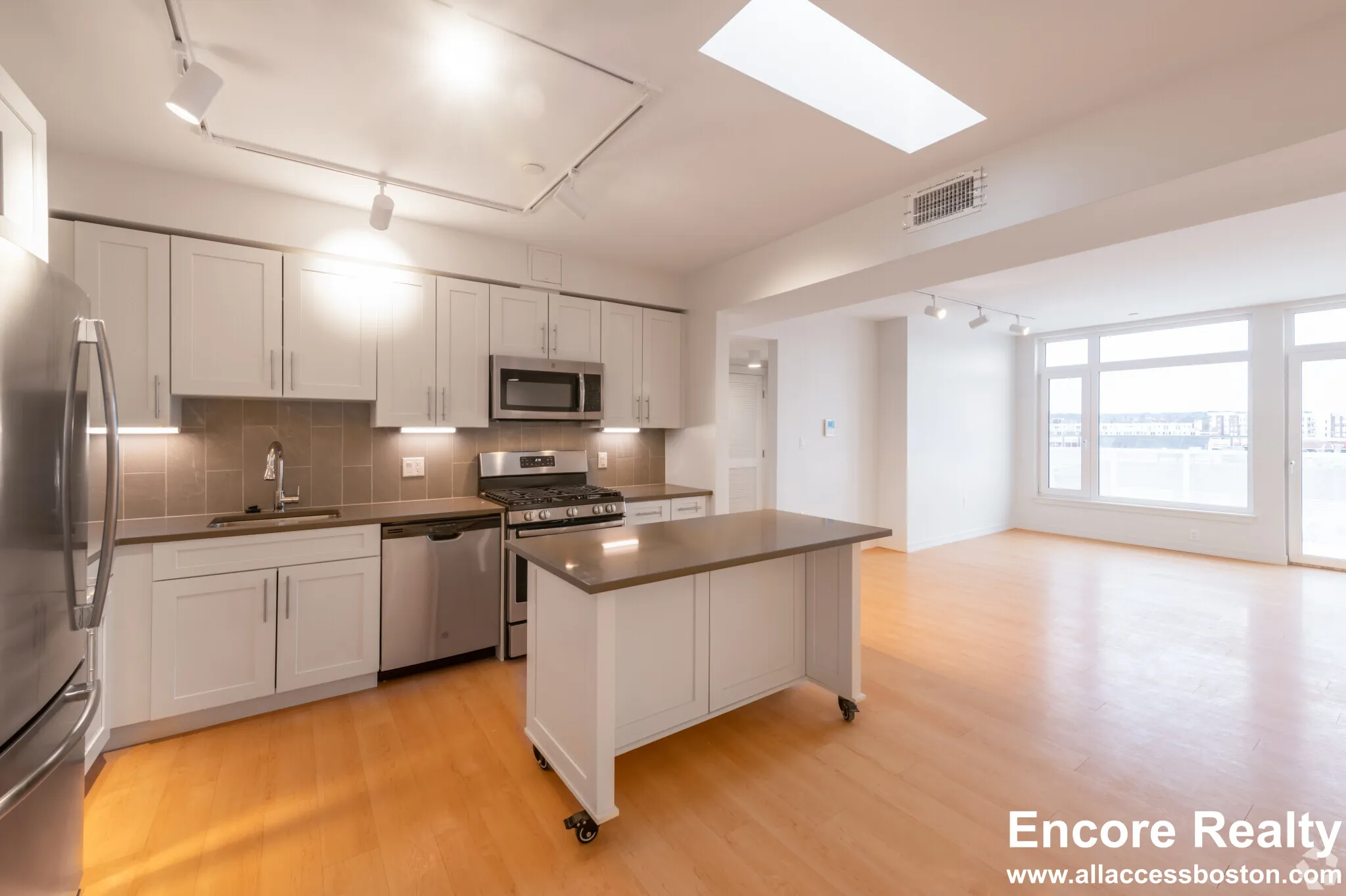 77 New St, Neighborhood Nine