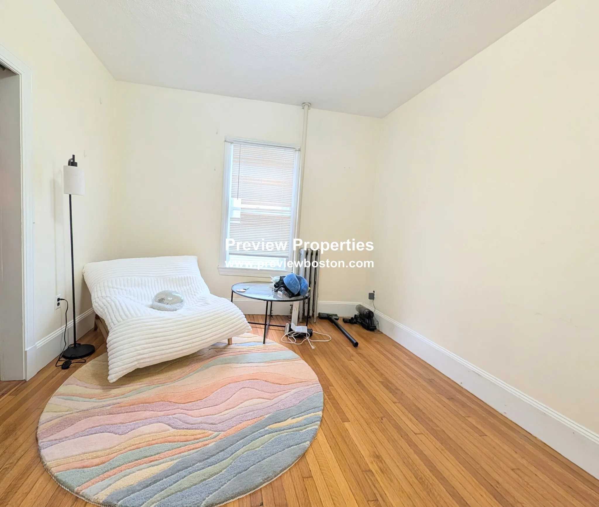 18 Fairbanks St, Oak Square