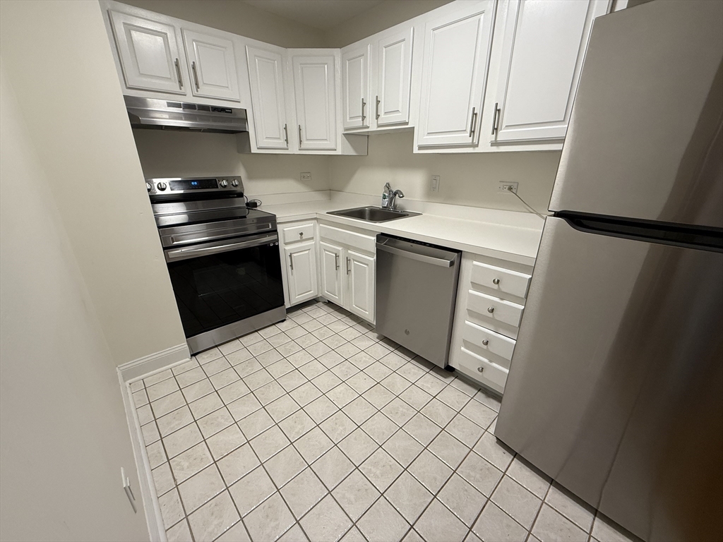 160 Commonwealth, Back Bay