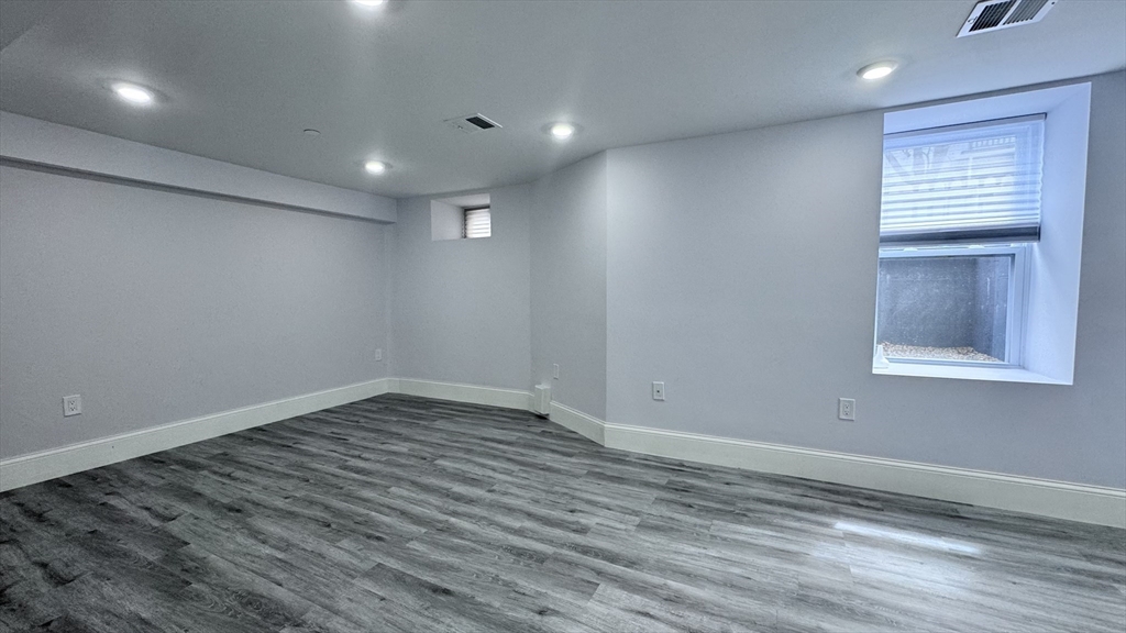 27-29 Aberdeen Rd, Somerville