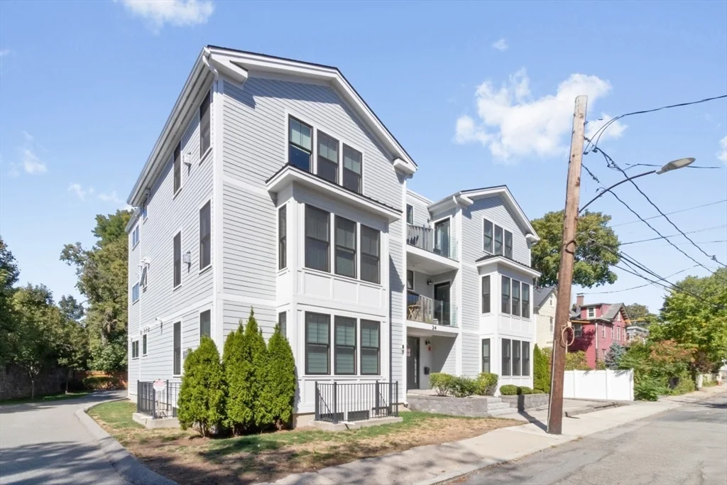 2 Elm St, Dorchester