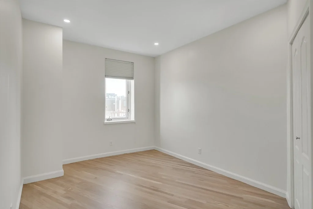 19 Wiget St, North End