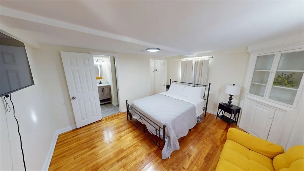 266 Webster St, Worcester