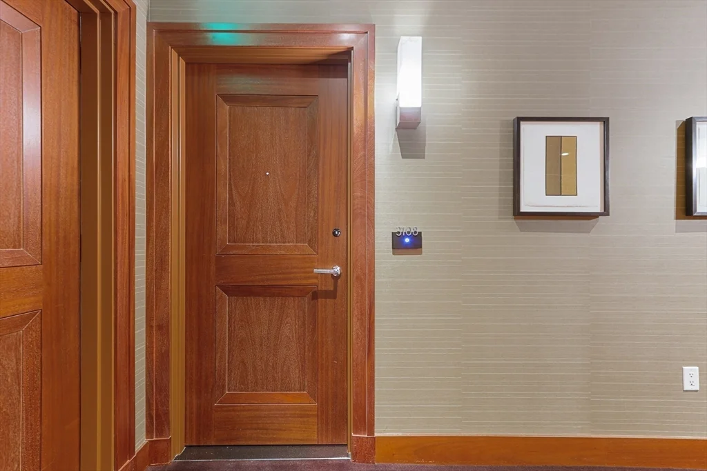 1 Dalton St, Back Bay