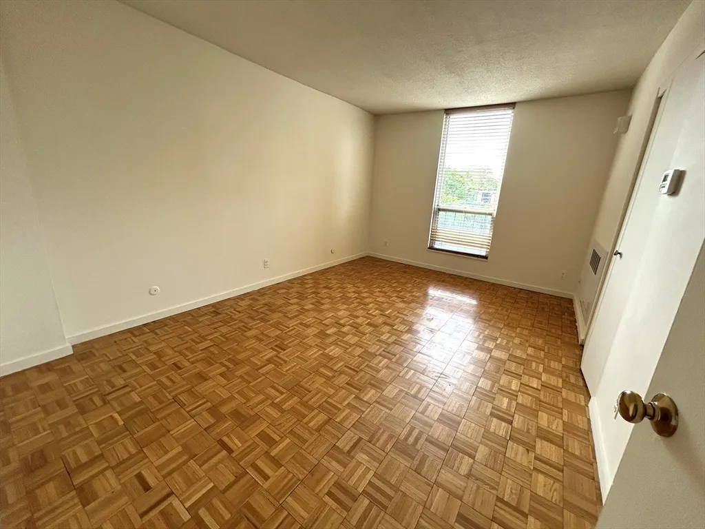 33 Pond Ave, Brookline Village