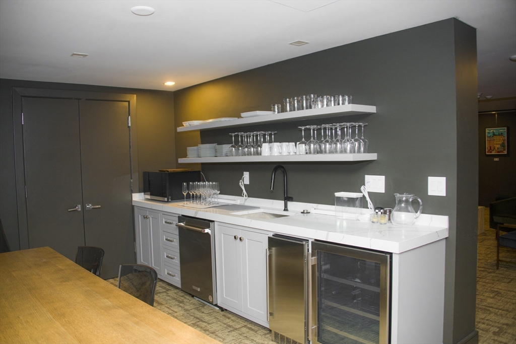 110 Broad St, Waterfront