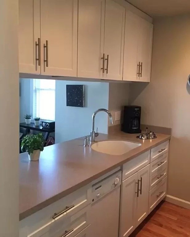 732 E 8th St, South Boston