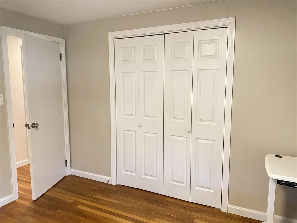15 Winchester Dr, Lexington