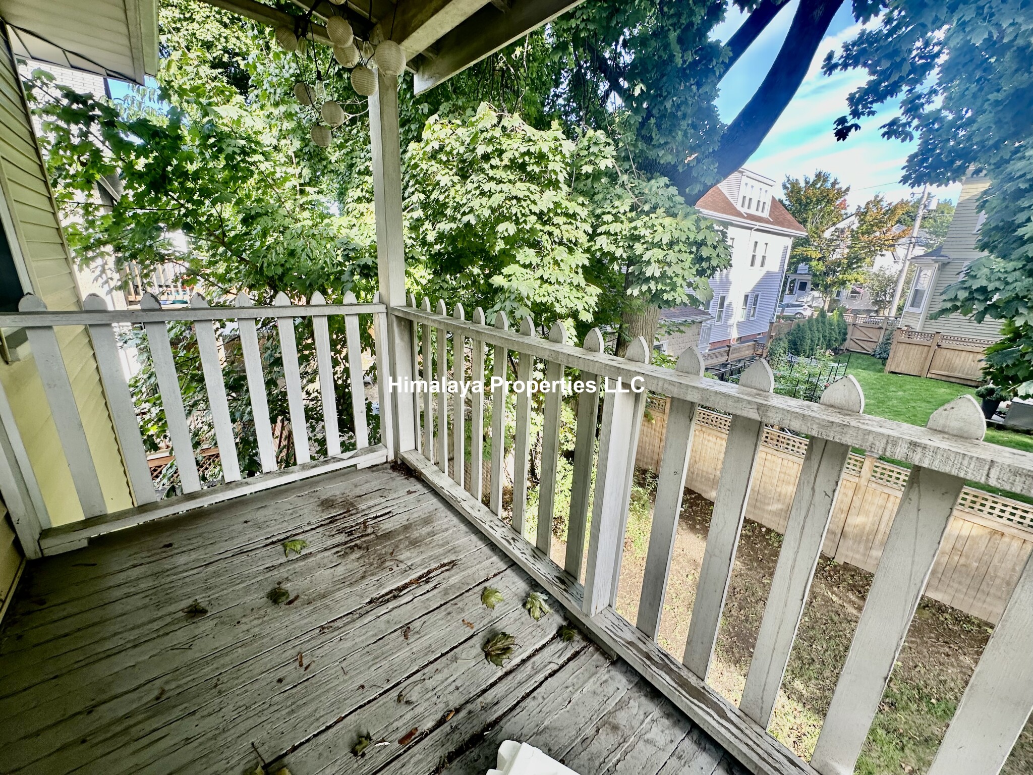 82 Quincy St, Medford