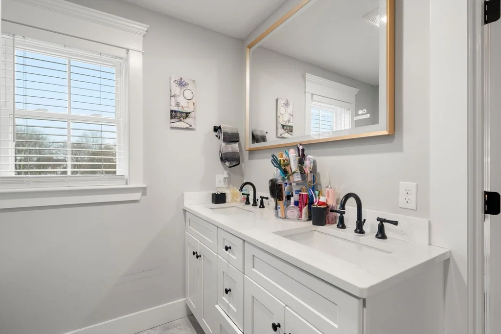 8 Patrick St, Attleboro