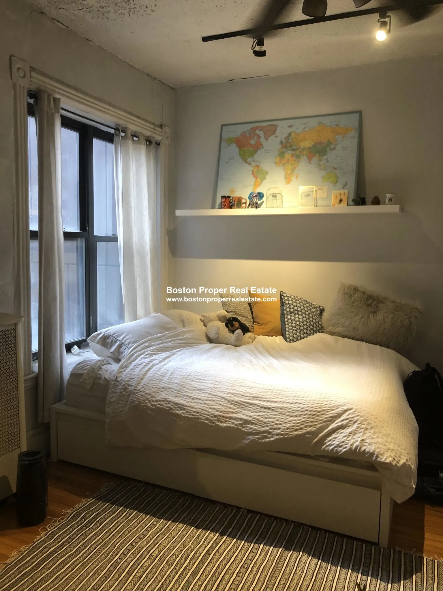 1091 Boylston St, Fenway