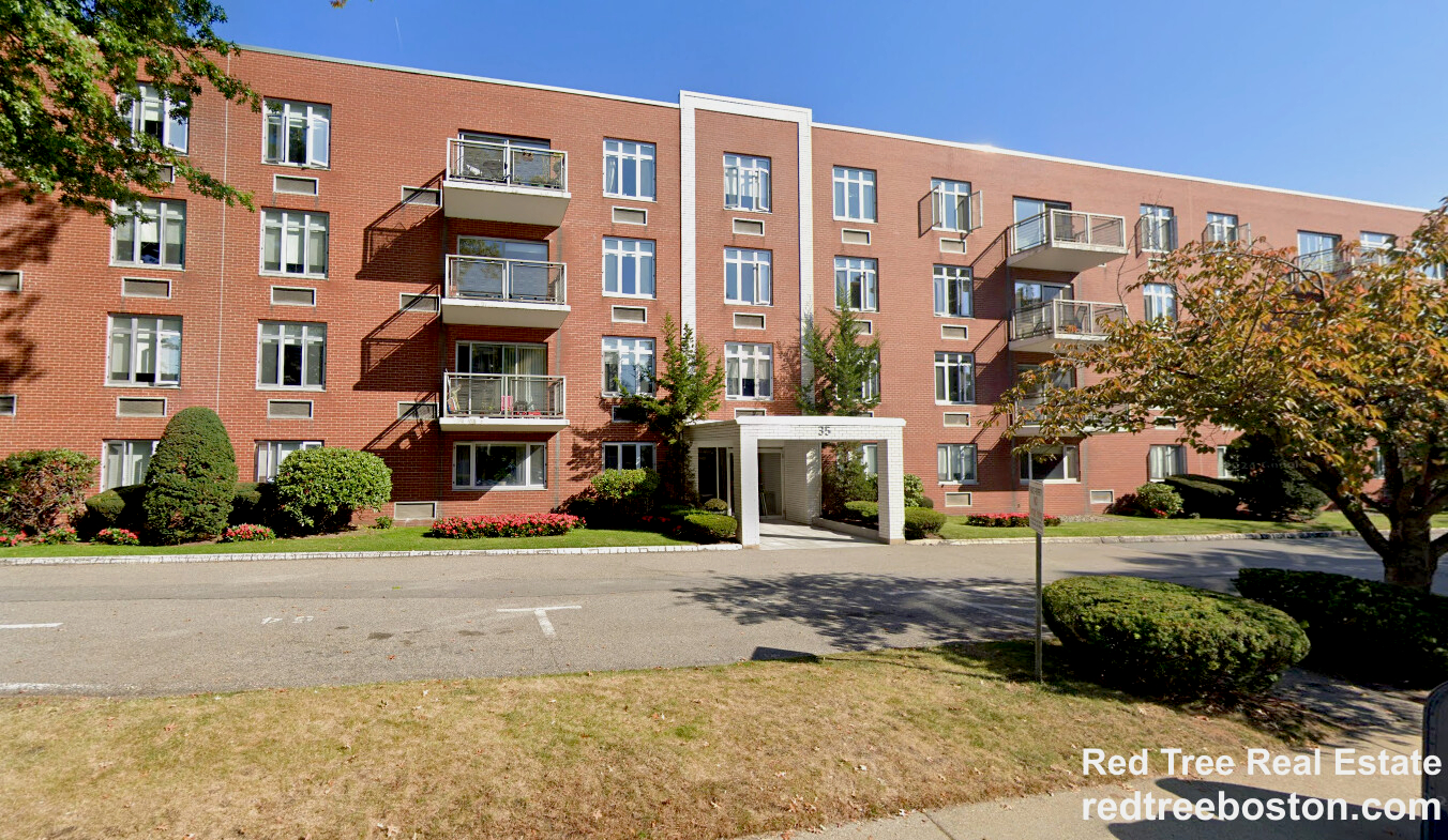 35 Vernon St, Coolidge Corner