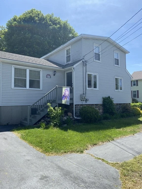 21 Plainfield Ave, Shrewsbury