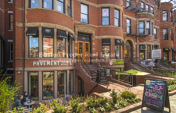 290 Newbury St, Back Bay