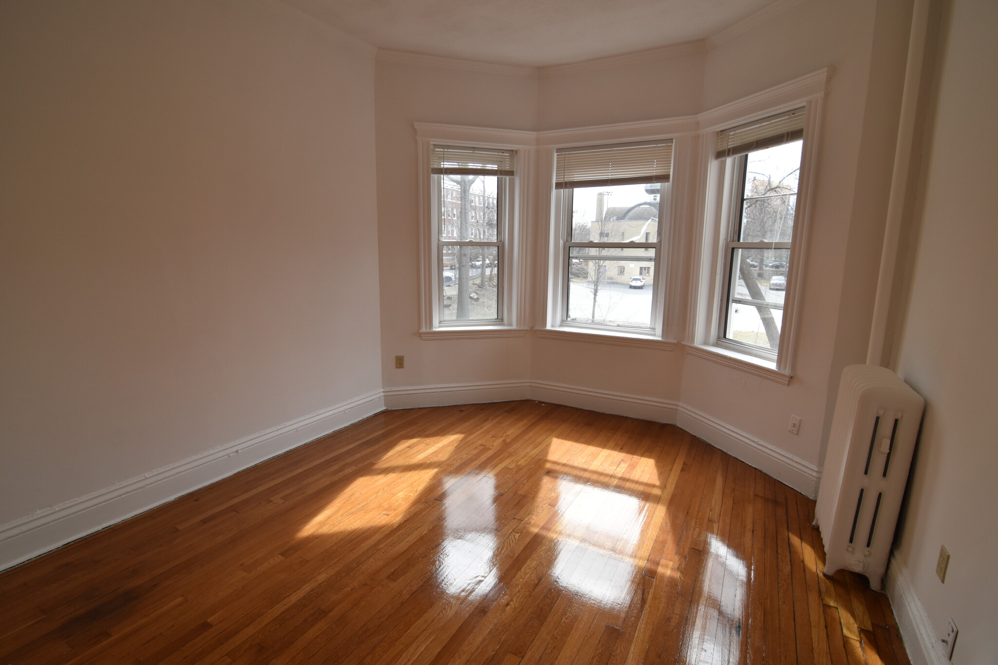 100 Queensberry St, Fenway