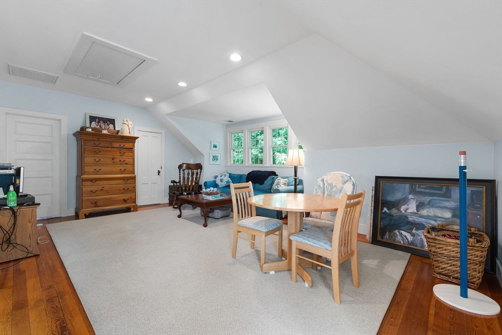 204 Homer St, Newton Center