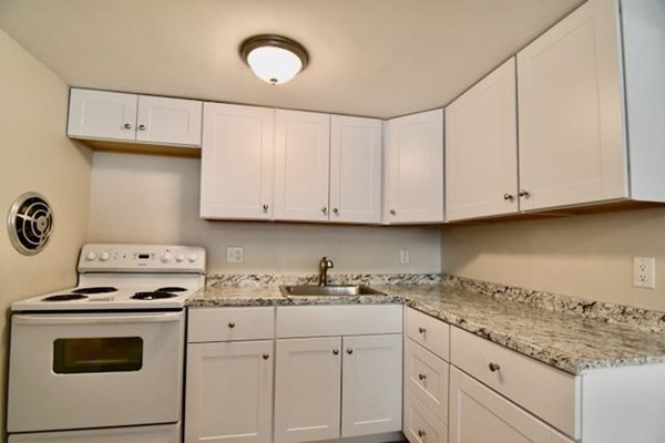 90 E Squantum, North Quincy