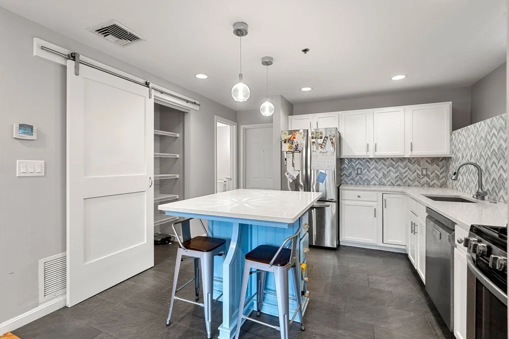 2277 Massachussetts Ave, Porter Square