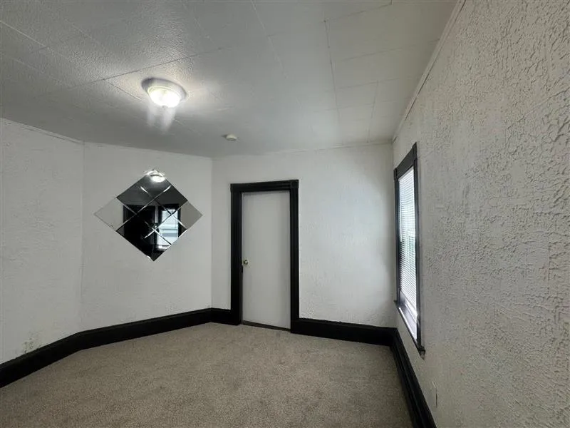 53 Hinckley St, Magoun Square