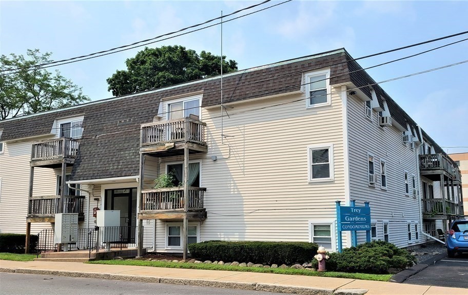 19 Church St, North Attleboro