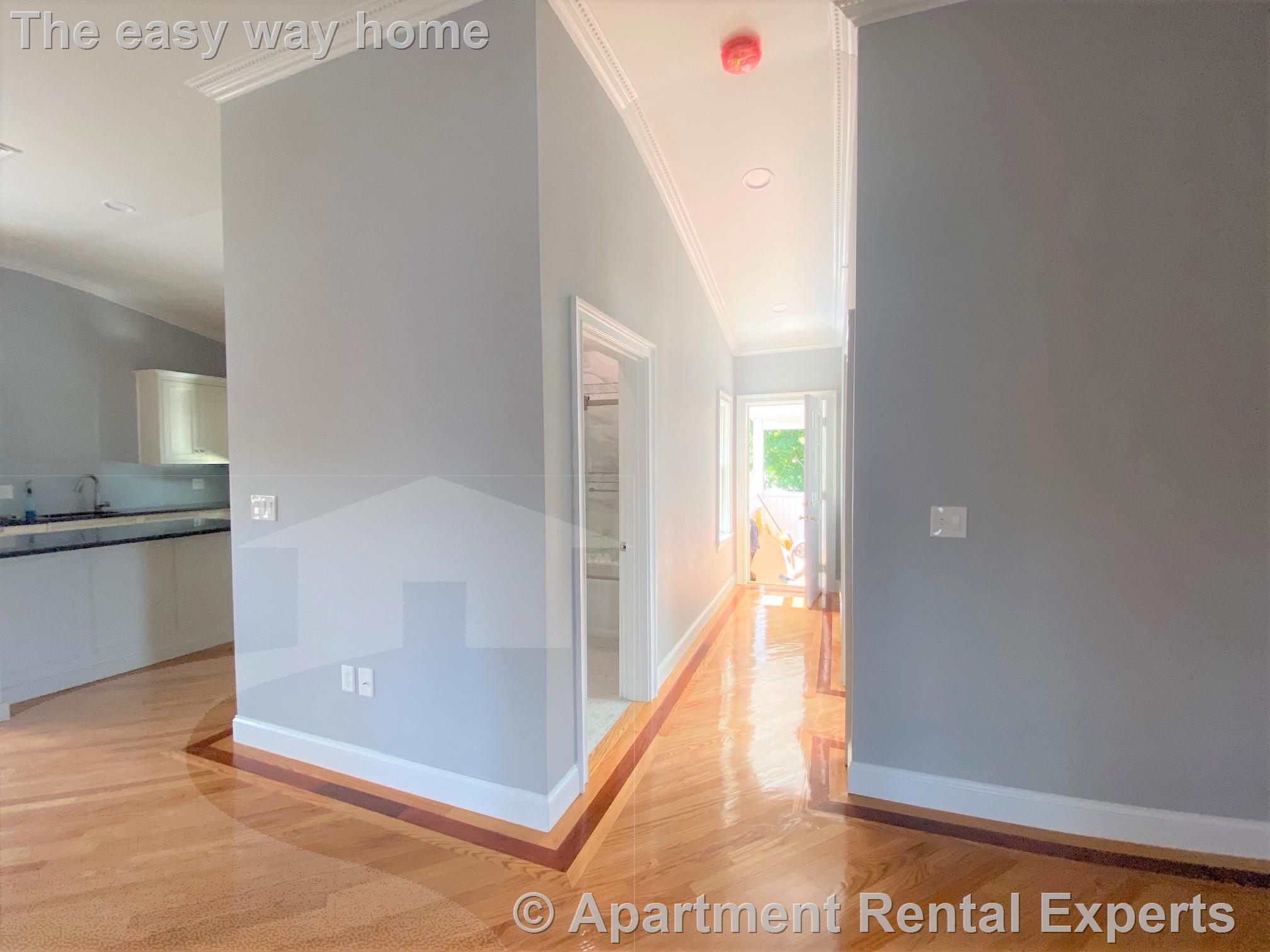 66 Dudley St, Salem St. Area