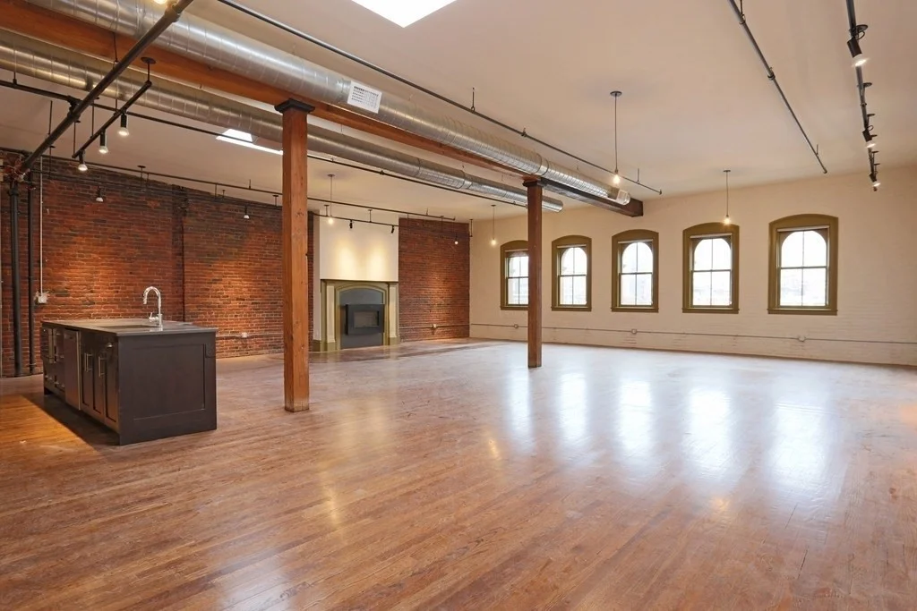 144 Lincoln St, Leather District