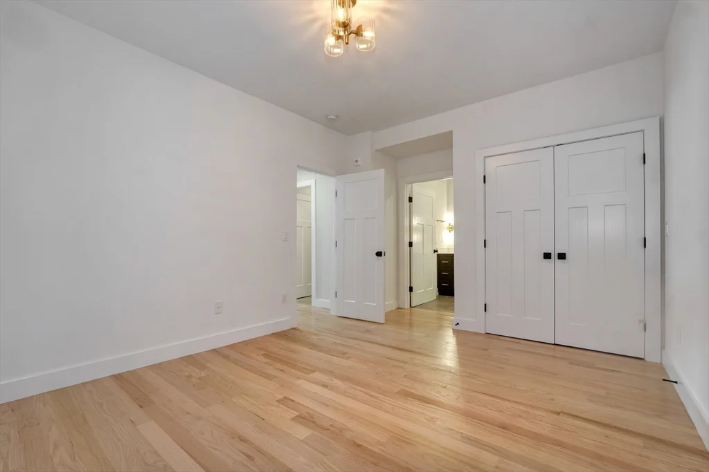 214 Havre St, East Boston