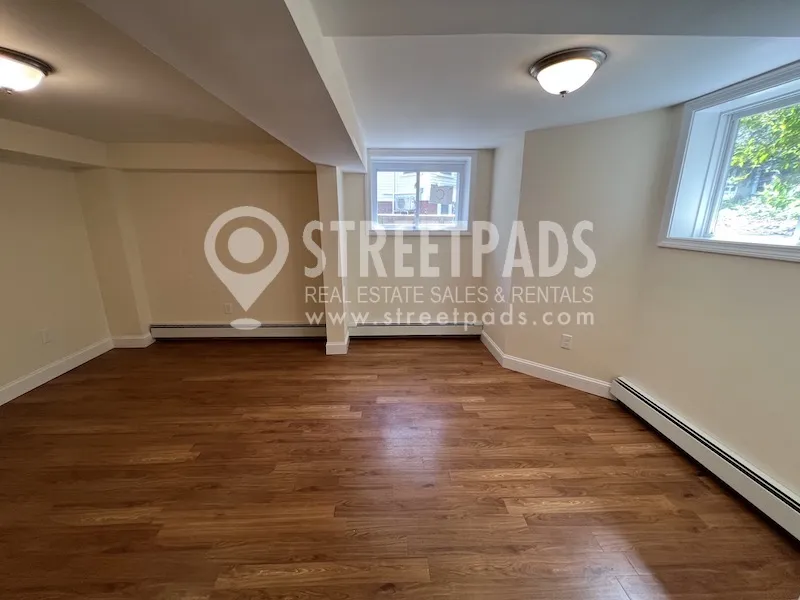 381 Harvard St, Mid-Cambridge