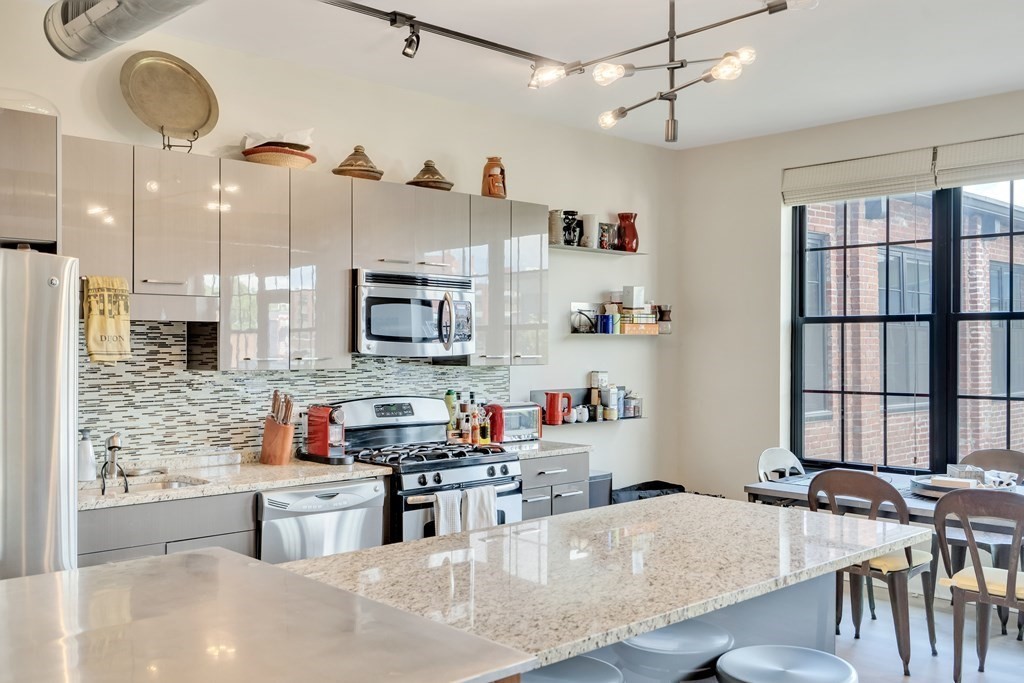 944 Dorchester, Dorchester