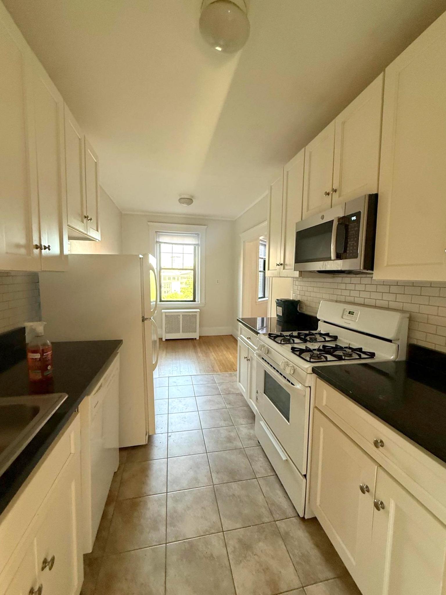 1558 Massachusetts Ave, Neighborhood Nine