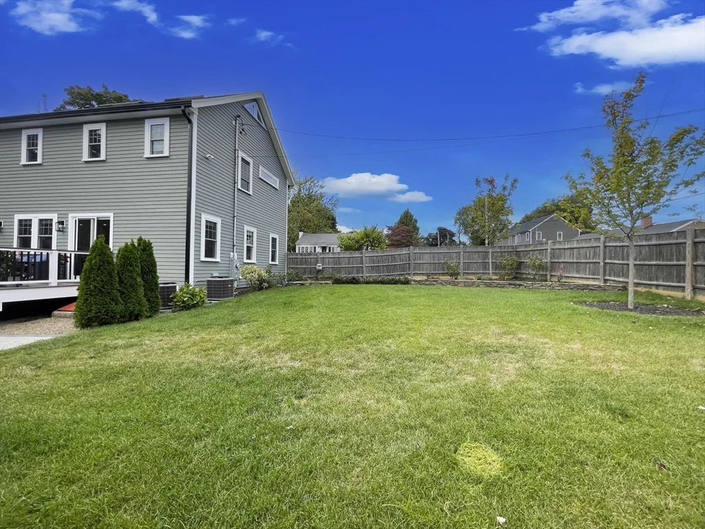 4 Pine Crest Rd, Braintree