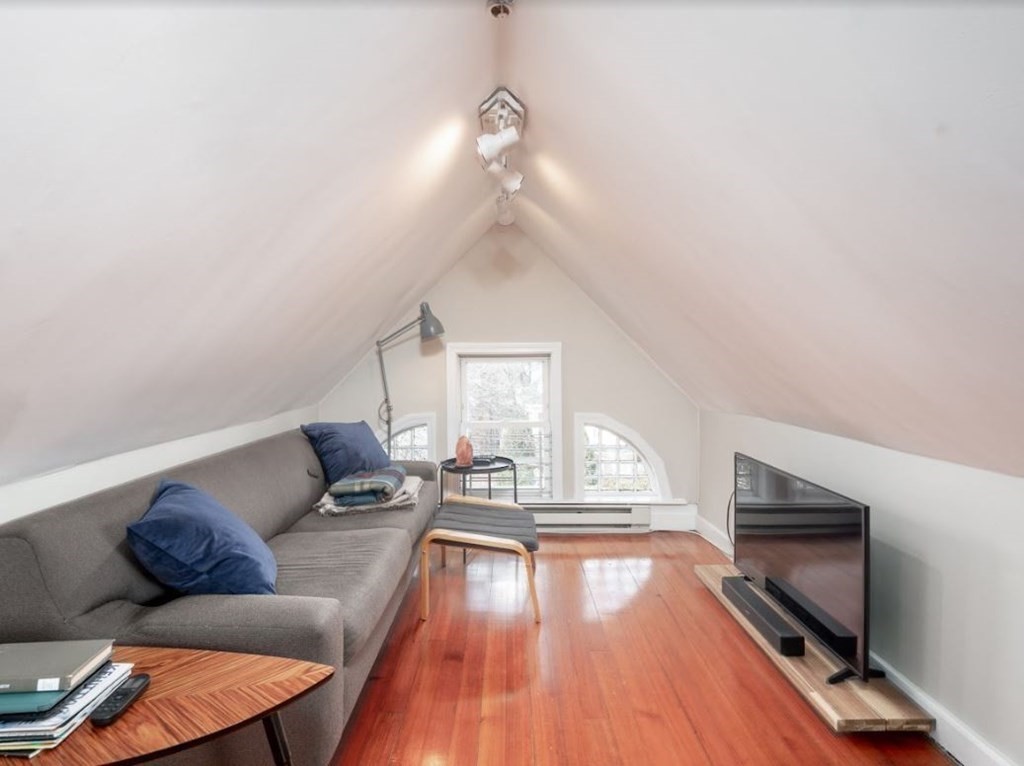 97 College Ave, Somerville