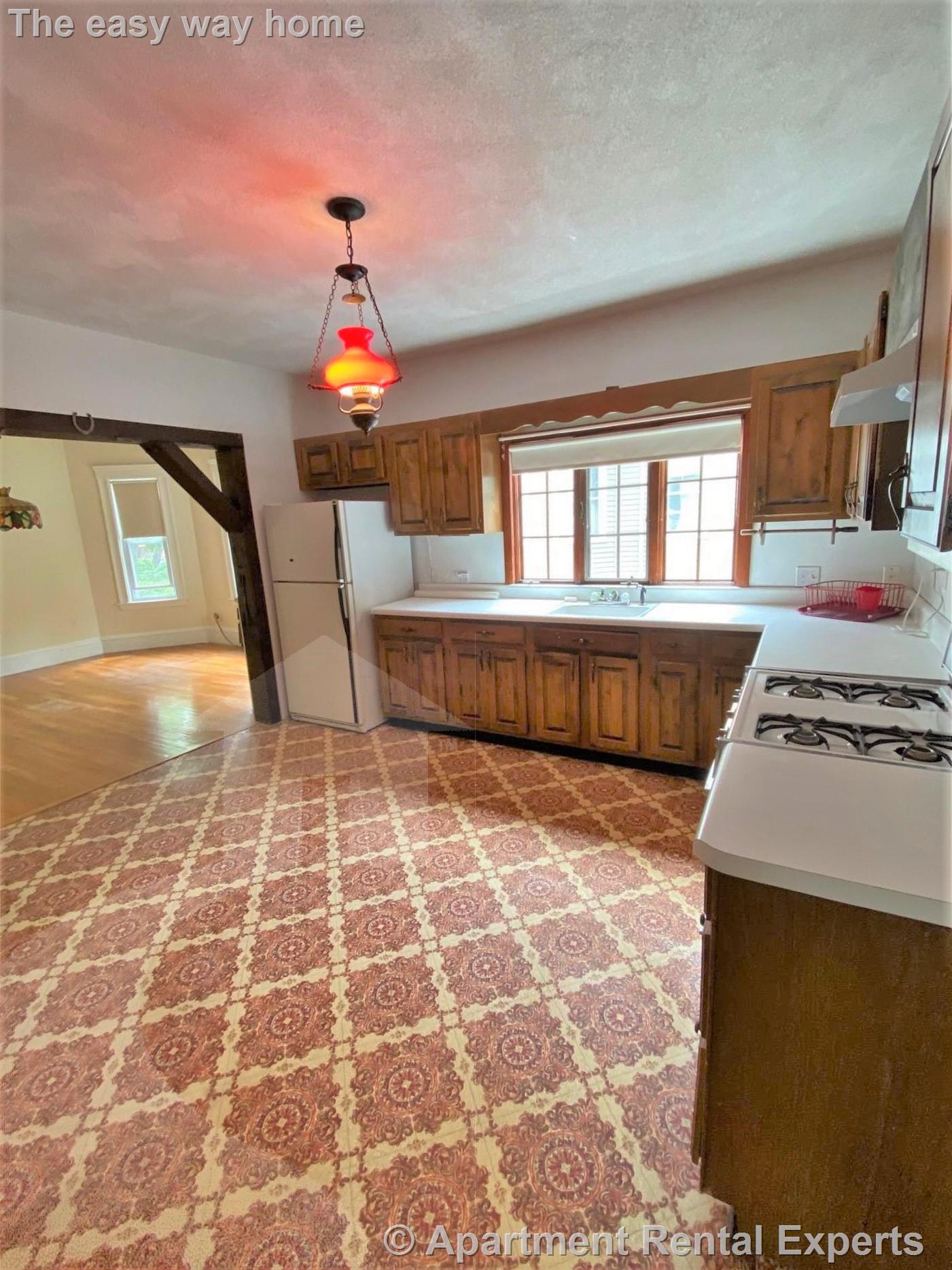 186 Powderhouse Blvd, Teele Square