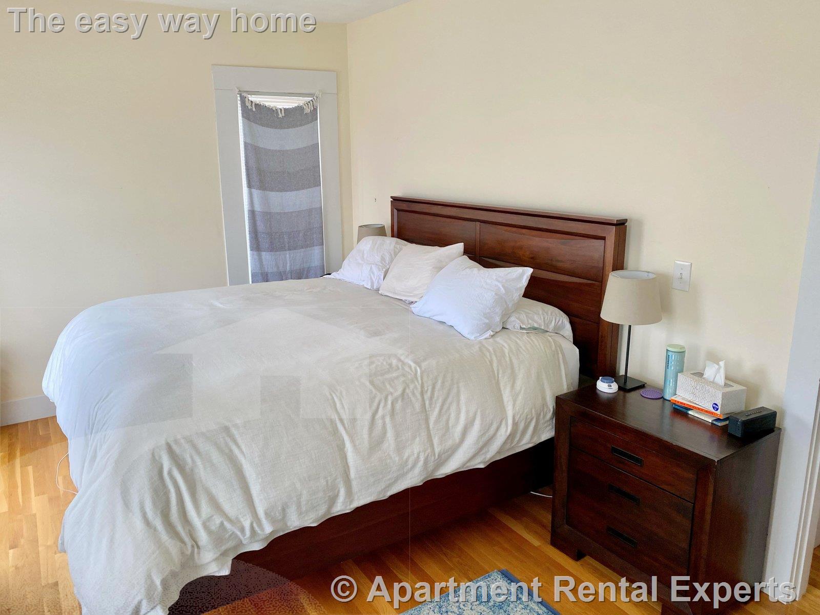 14 Rockland Pl, Malden Center