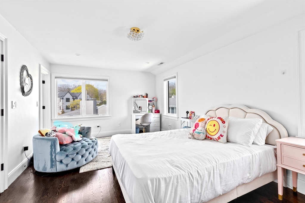 110 Redwood Rd, Newton
