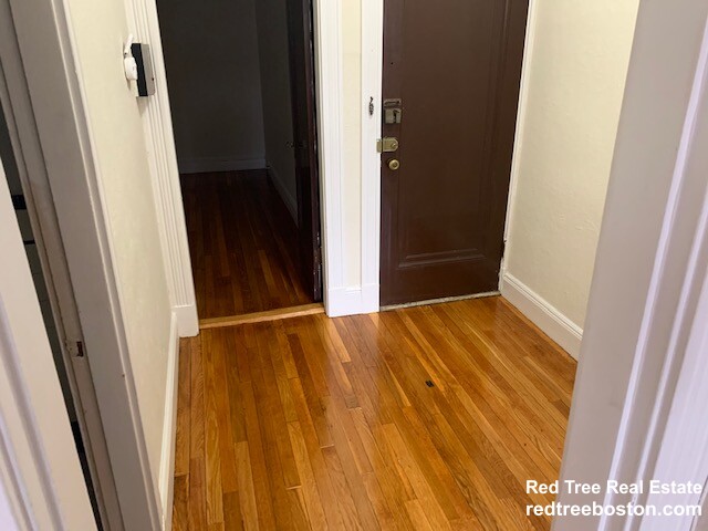 1800 Commonwealth Ave, Brighton