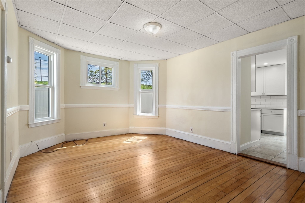 10 Royal St, Allston